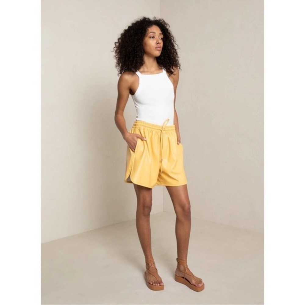 A.L.C. Ryder Faux Leather Short w/ Tie Waist - in Maize - size XS